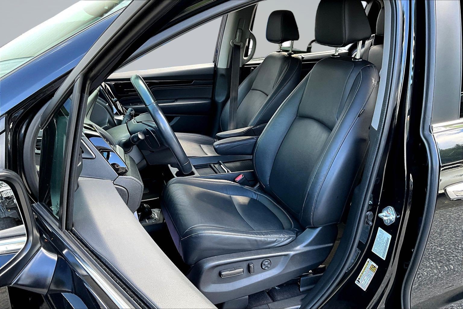 Used 2024 Black Honda Touring image 18