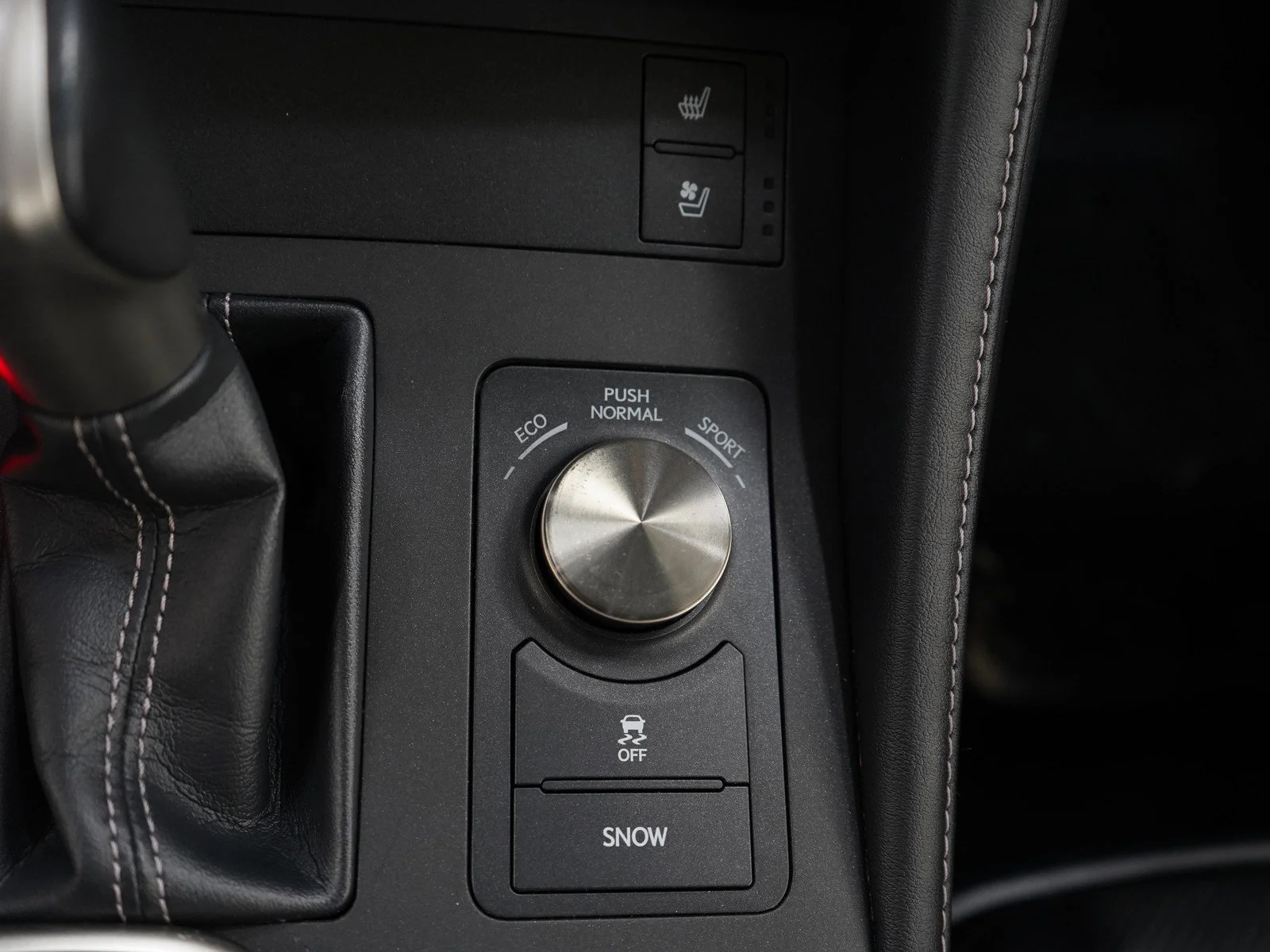 Used 2016 Silver Lexus 2dr Cpe image 18