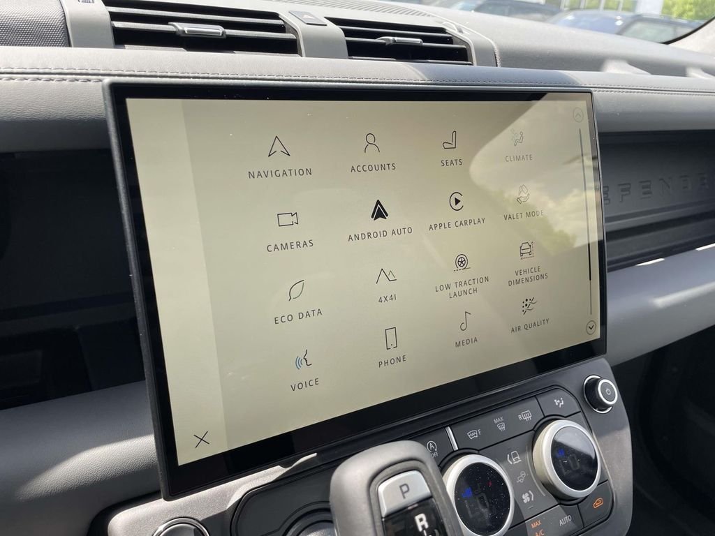 New 2026 Woolstone Green Land Rover S image 27
