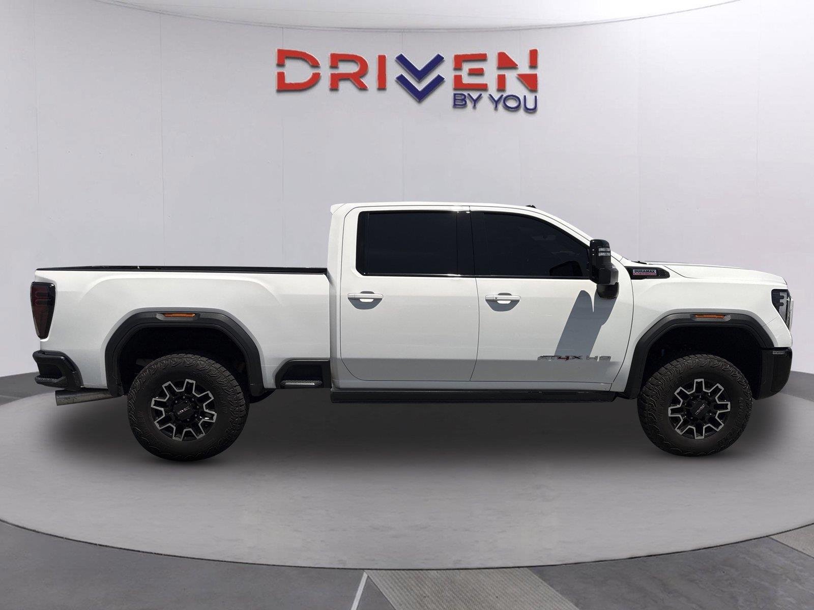 Used 2024 Summit White GMC AT4X image 3