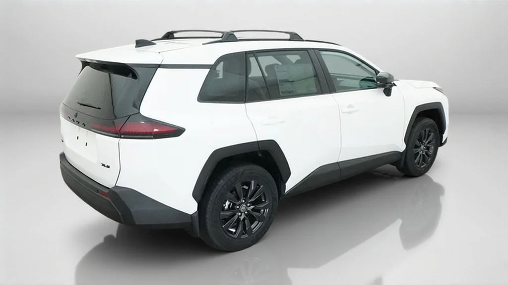 New 2026 Ice Cap Toyota XLE Premium image 9