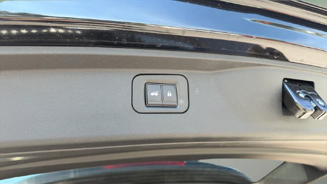 Used 2027 Black INFINITI SPORT image 37