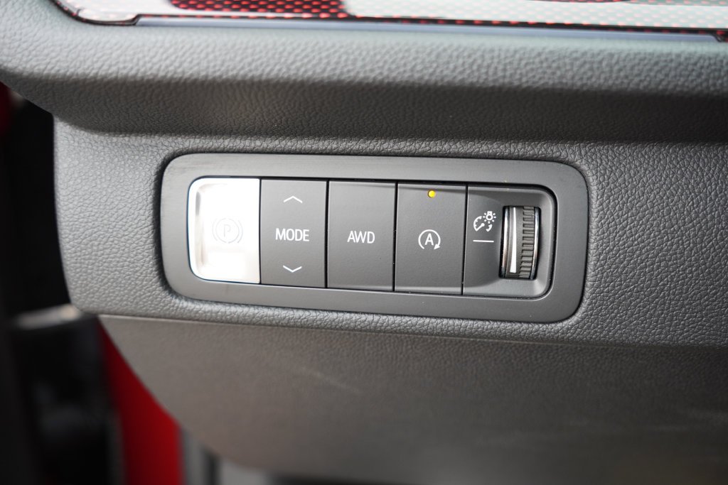 Used 2024 Radiant Red Tintcoat Chevrolet Z71 image 27