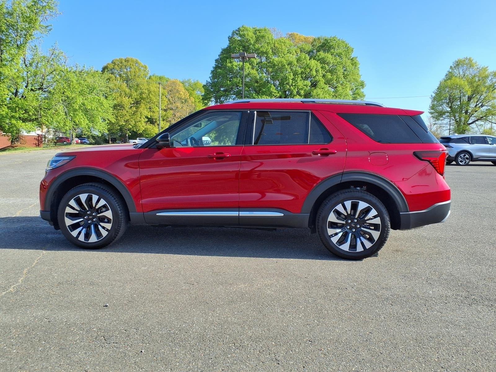 Used 2026 Rapid Red Metallic Tinted Clearcoat Ford Platinum image 3