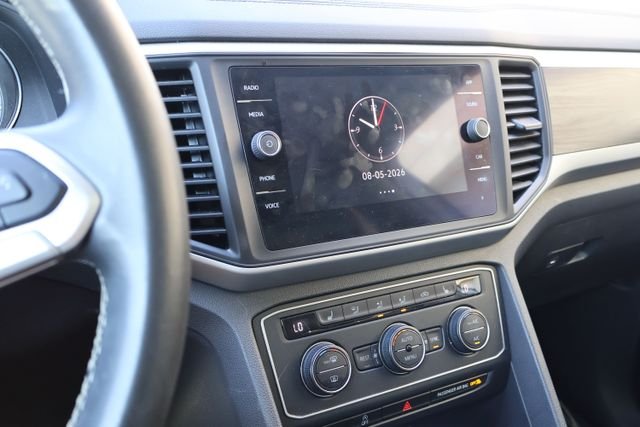 Used 2021 White Volkswagen 3.6L V6 SE w/Technology image 11