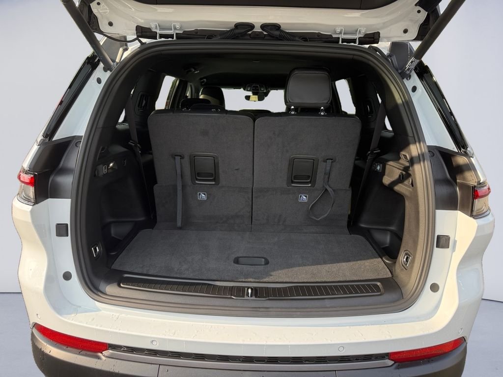 New 2026 Bright White Clearcoat Jeep Altitude image 19