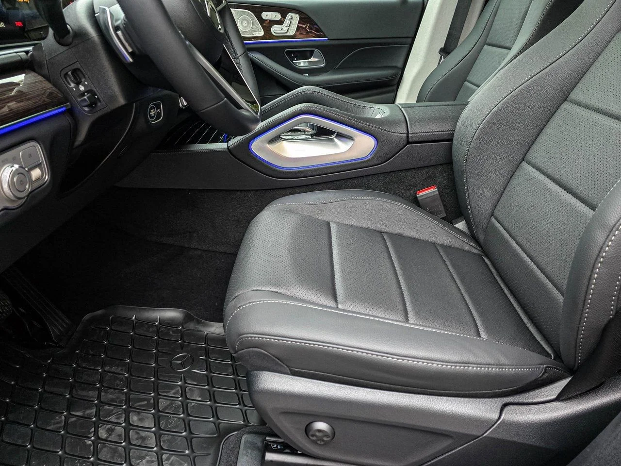 Used 2026 Black Mercedes-Benz GLE 450 image 12