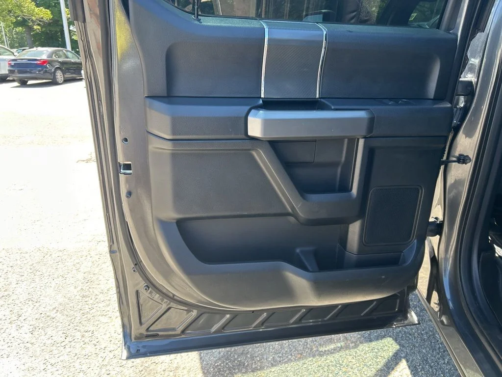 Used 2018 Gray Ford XLT image 21
