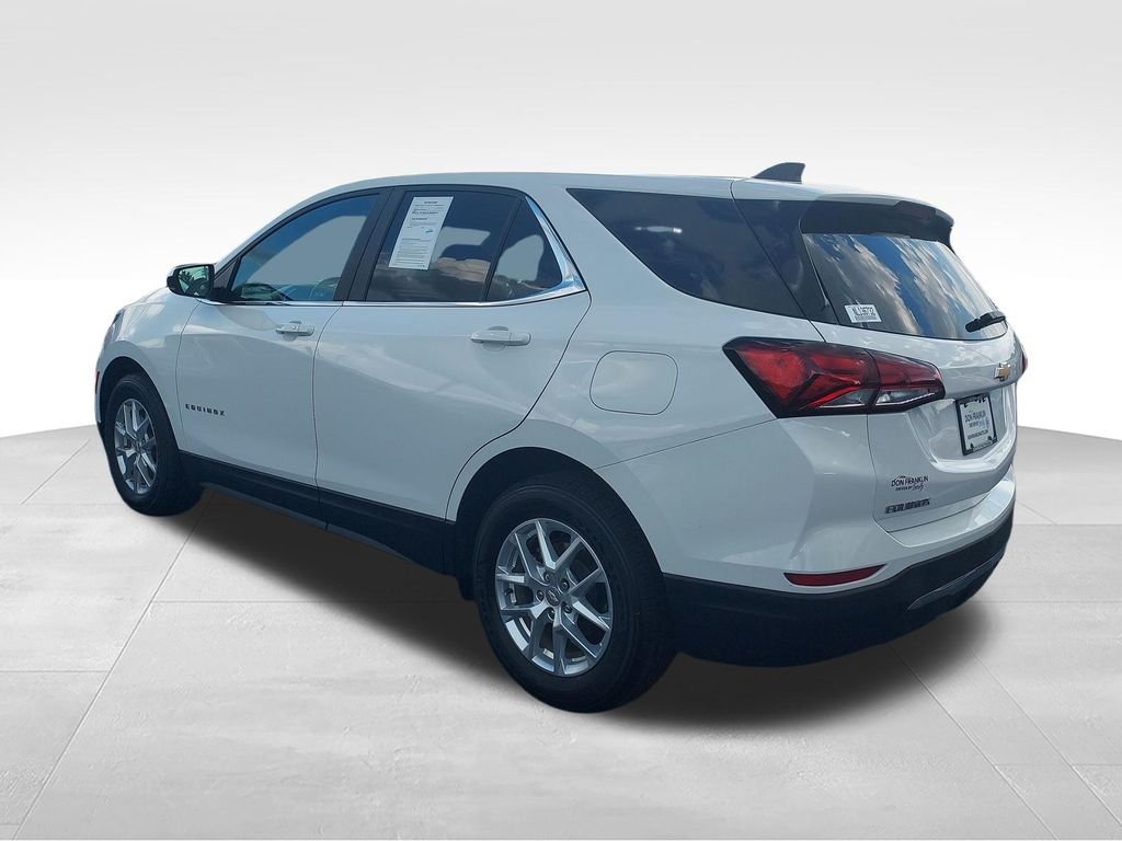 Used 2022 White Chevrolet LT image 3