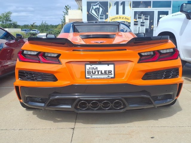 Used 2024 Amplify Orange Tintcoat Chevrolet 2LZ image 19