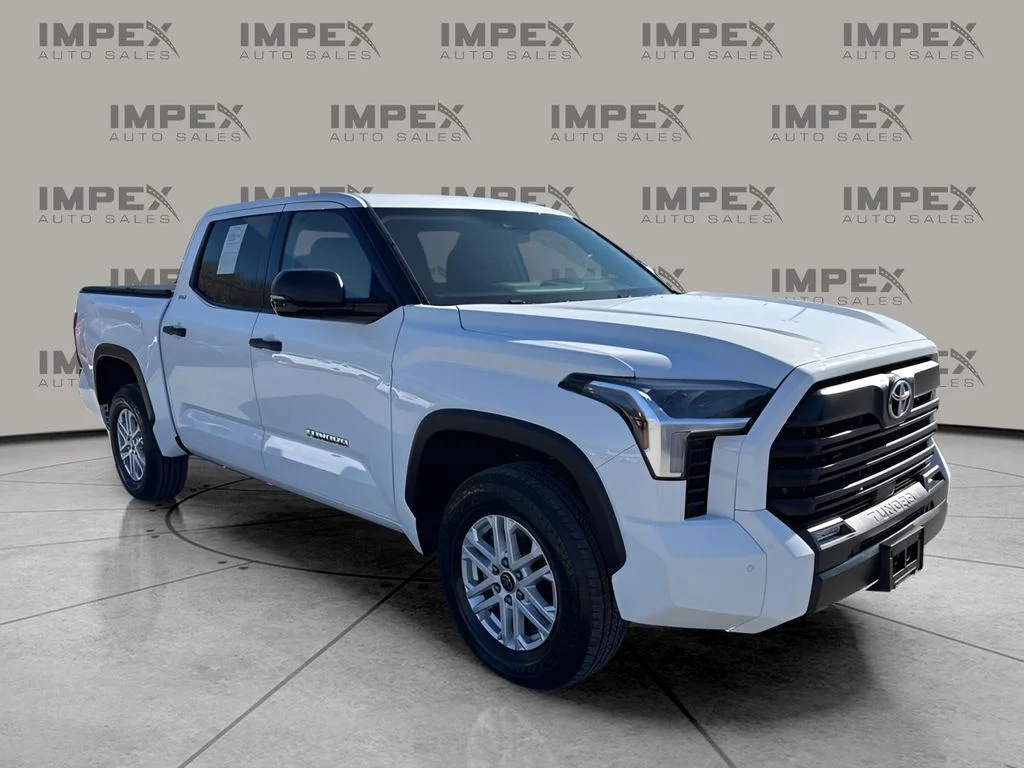 Used 2023 White Toyota SR5 image 7
