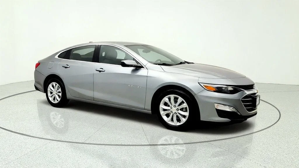 Used 2024 Sterling Gray Metallic Chevrolet 4dr Sedan 1LT image 3