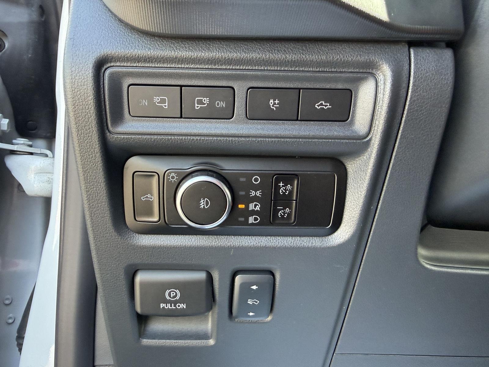 Used 2024 Avalanche Gray Ford Raptor image 7