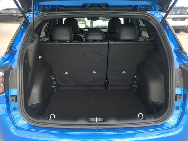 New 2026 Hydro Blue Pearl-Coat Exterior Paint Jeep Latitude image 14