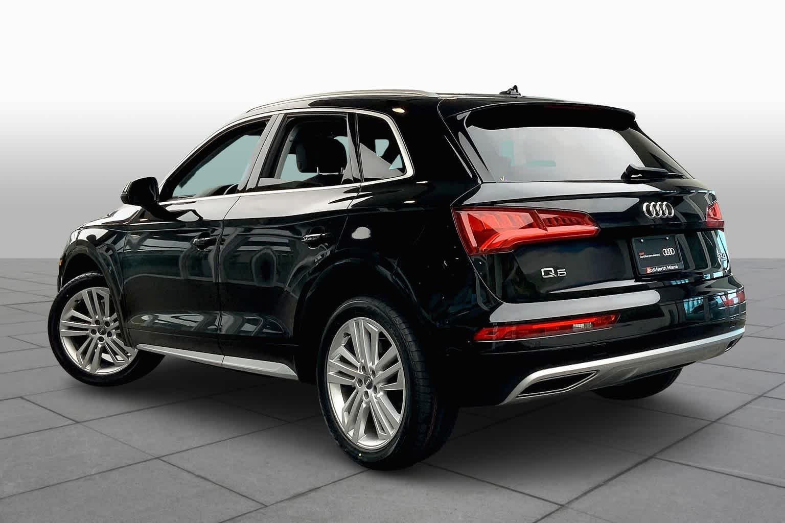 Used 2018 Brilliant Black Audi Tech Premium Plus image 11