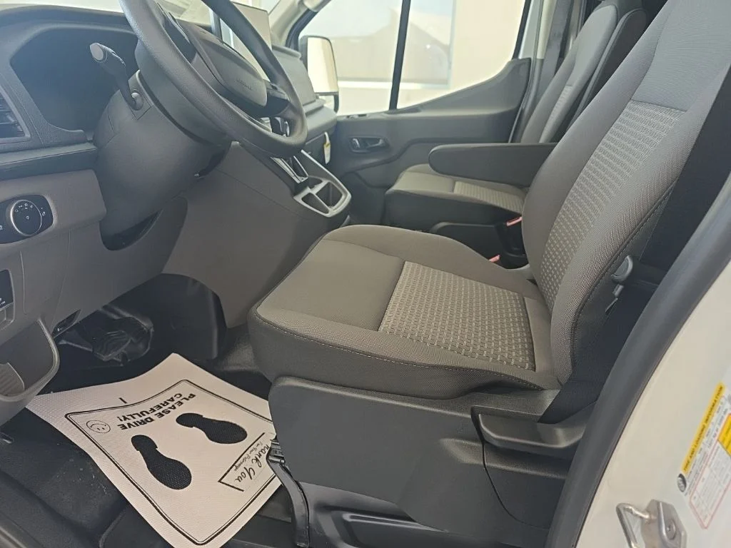 New 2026 Oxford White Ford Cargo Van image 9