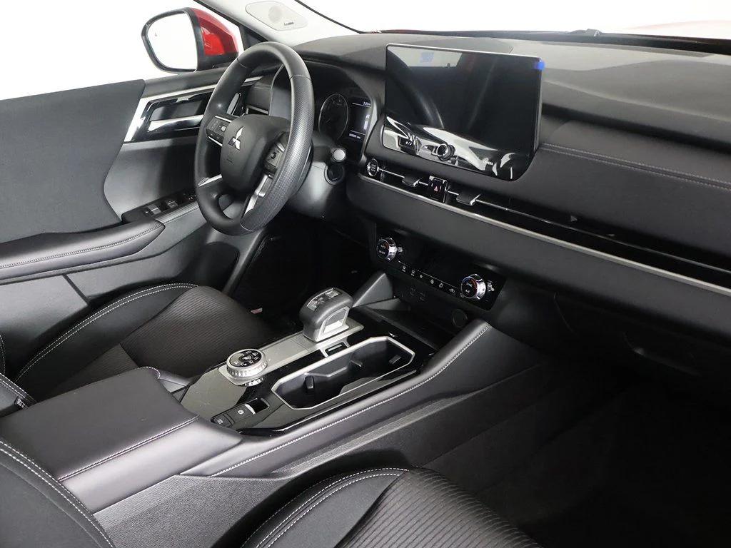 2026 Mitsubishi Outlander ES - Photo 29