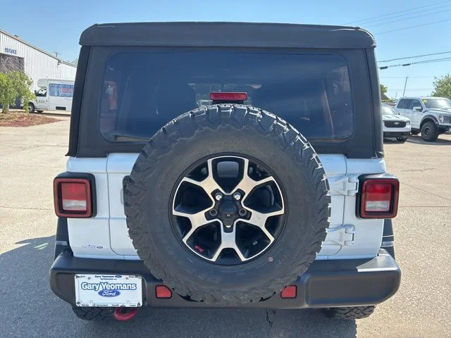 Used 2018 Bright White Clearcoat Jeep Unlimited Rubicon image 8
