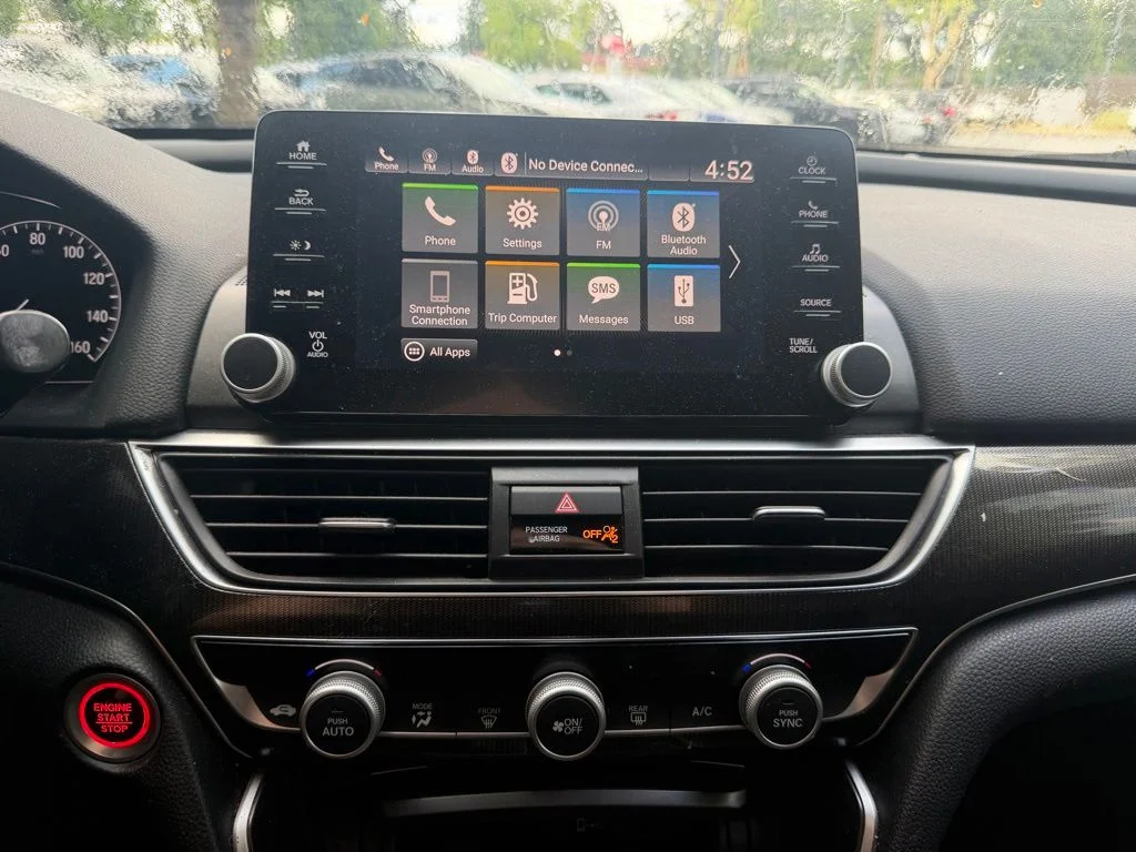 Used 2018  Honda Sport image 19
