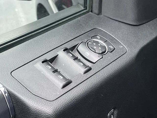 Used 2019 Black Ford XLT image 26
