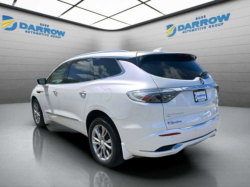 Used 2022 White Buick Avenir image 3