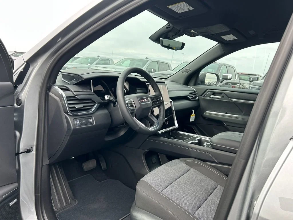 New 2026 Sterling Metallic GMC Elevation image 20