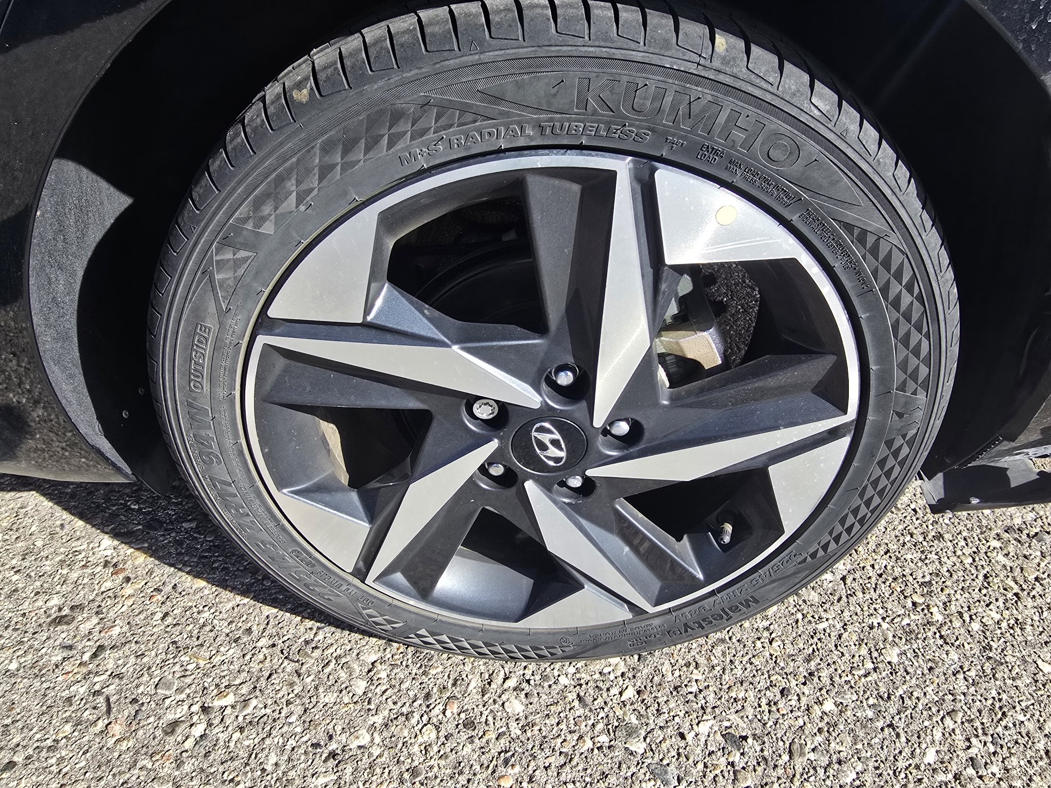 Used 2023 Onyx Black Hyundai SEL image 9