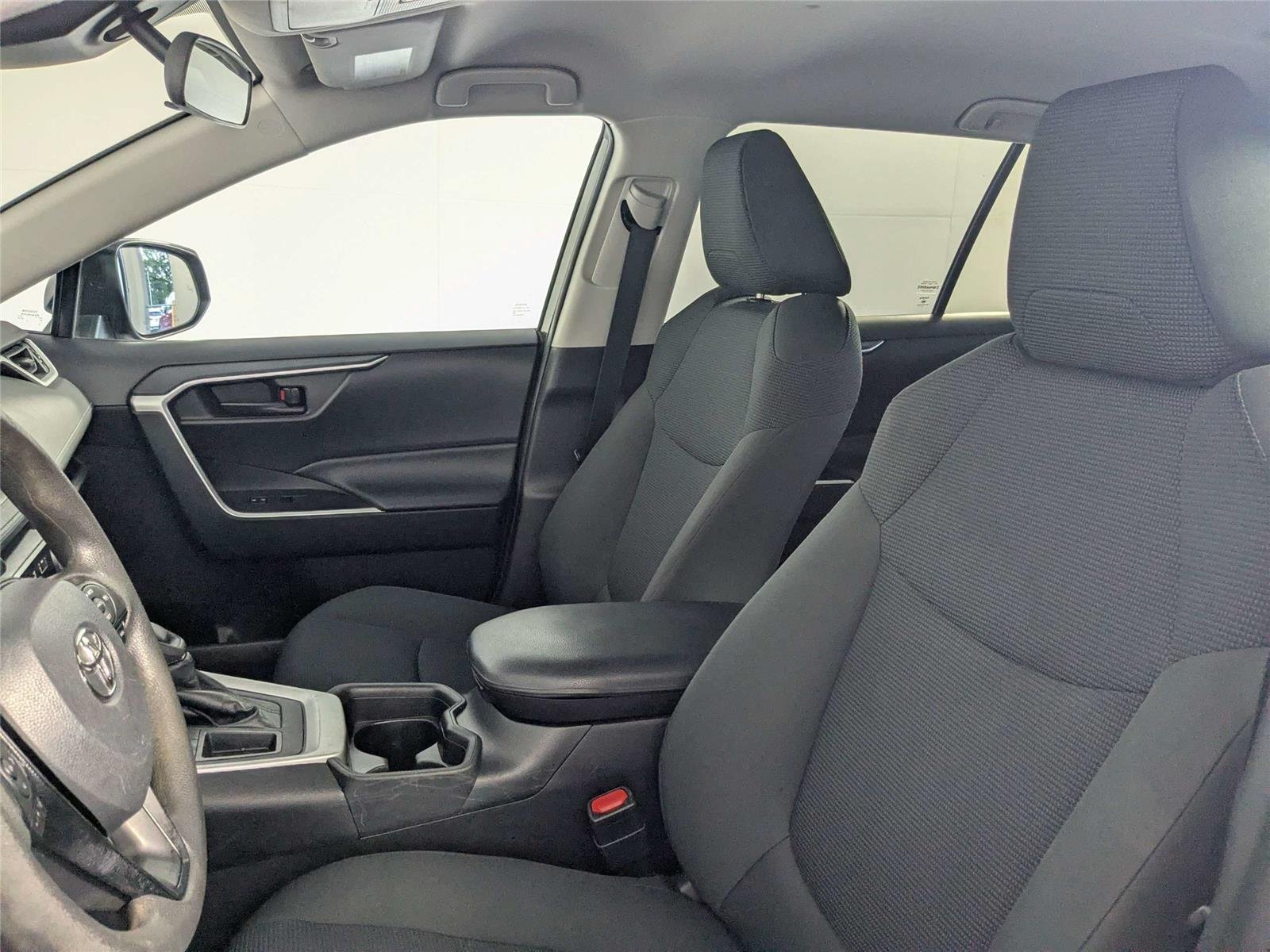 Used 2020 Magnetic Gray Metallic Toyota LE image 11