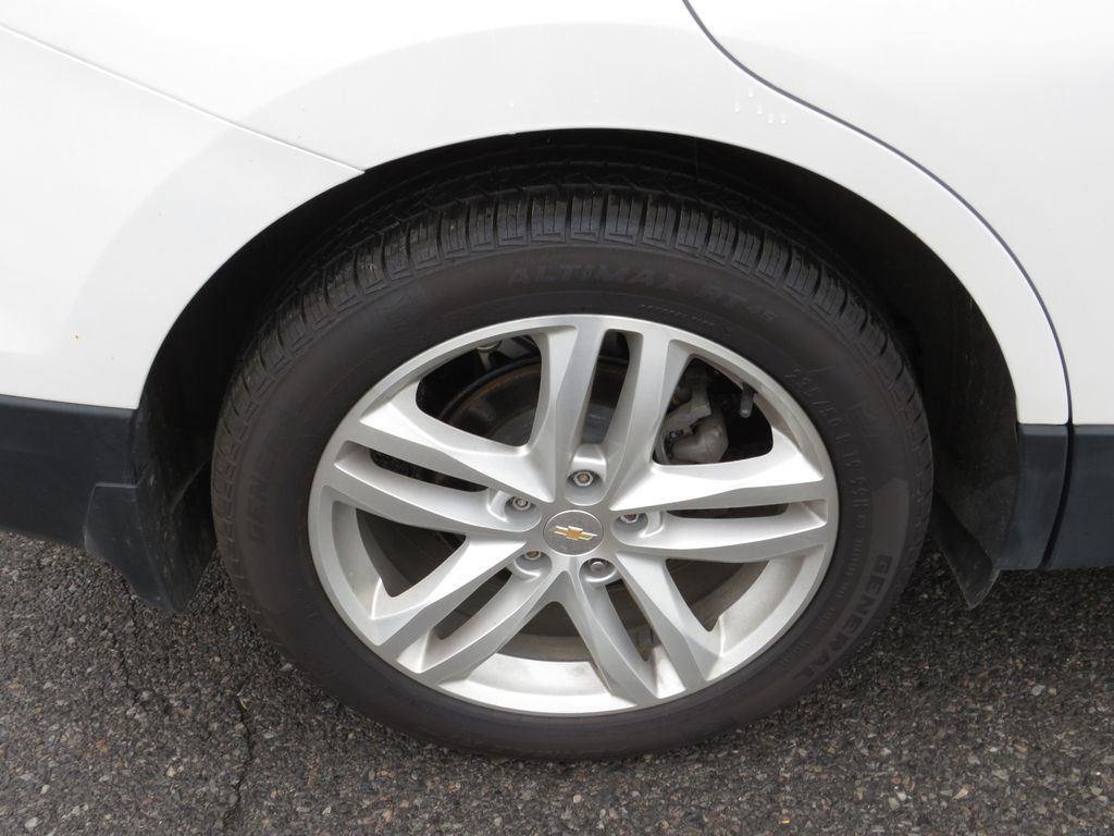 Used 2021 Pearl Chevrolet Premier image 17