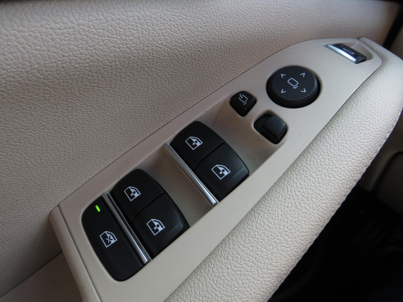 Used 2022  BMW  image 32