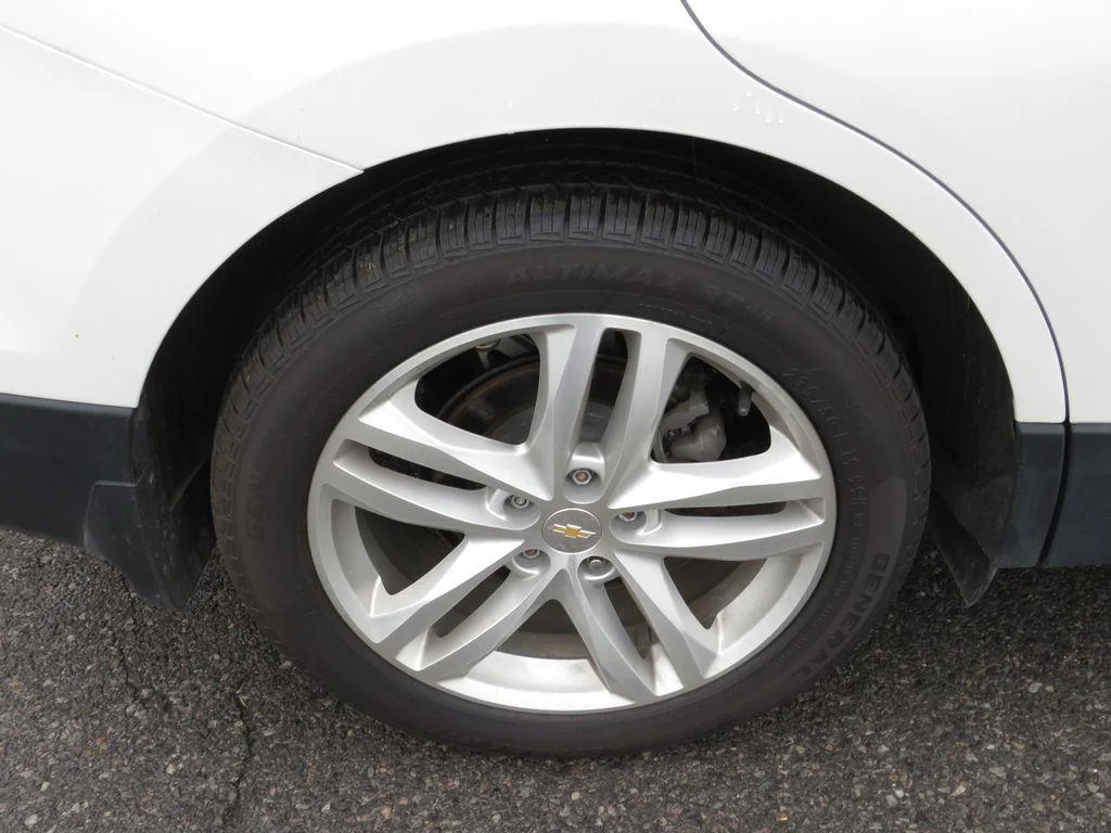 Used 2021 Pearl Chevrolet Premier image 17