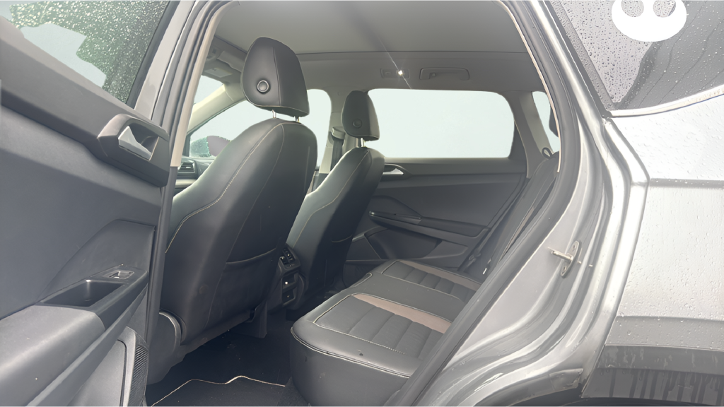Used 2023  Volkswagen 1.5T SEL image 13