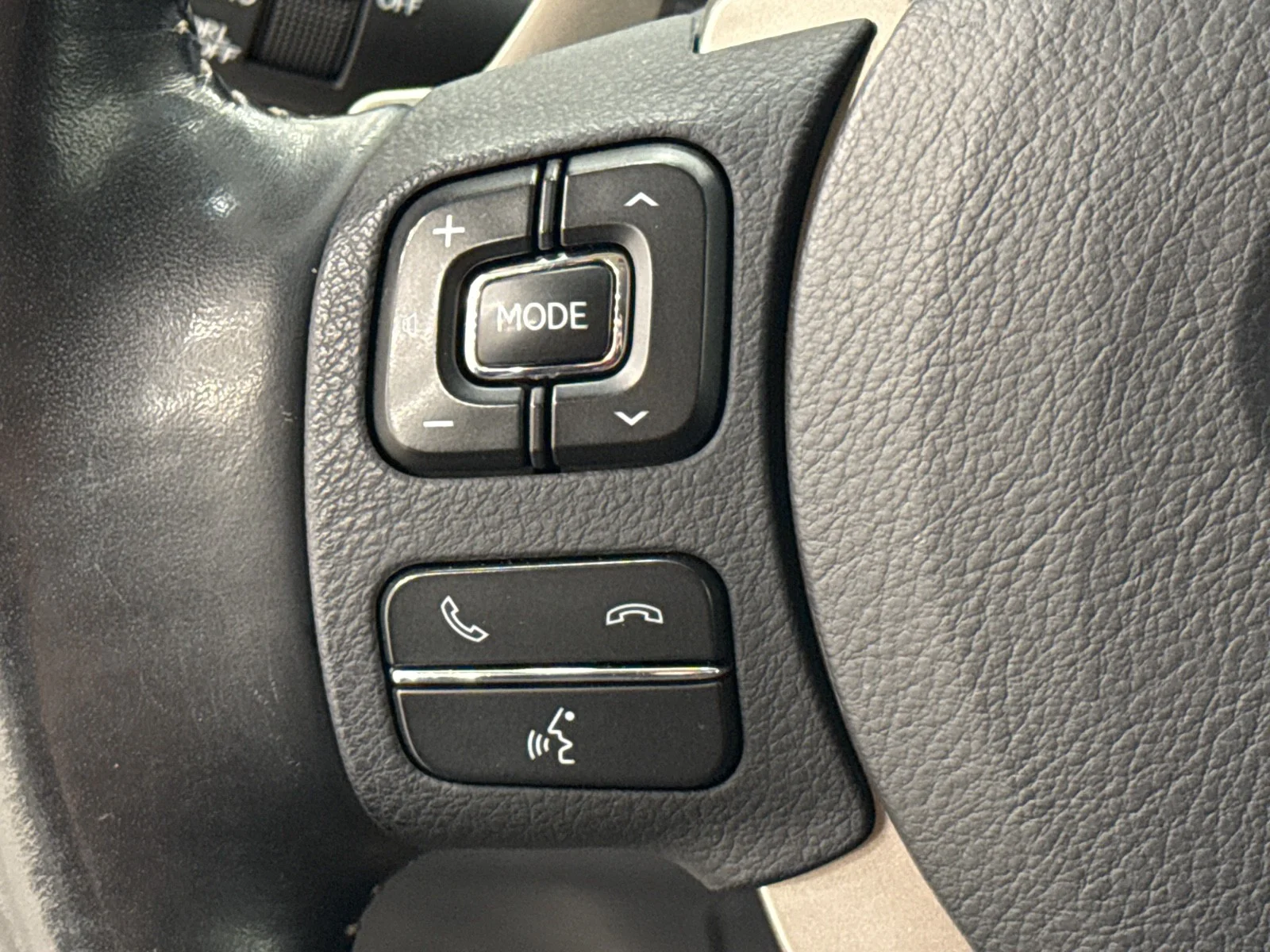 Used 2019 Caviar Lexus 300 FWD image 30