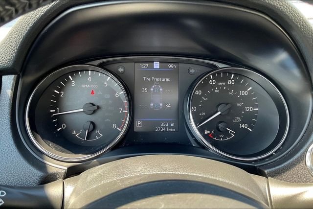 Used 2022 Gray Nissan SL image 15