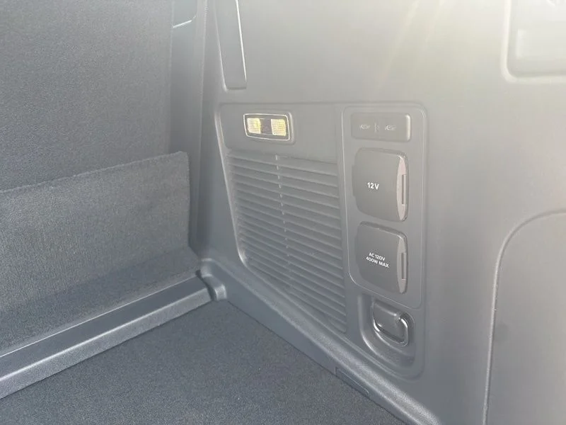 New 2025 Star White Metallic Tri-Coat Ford TREMOR® image 13