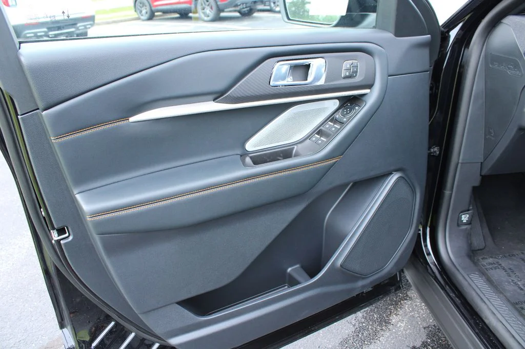 New 2026 Agate Black Metallic Ford Tremor® image 35