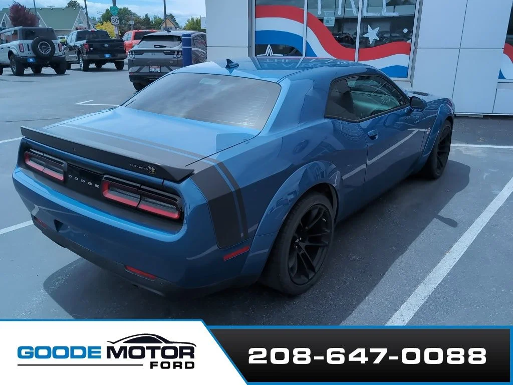 Used 2020 Blue Dodge R/T Scat Pack Widebody image 4