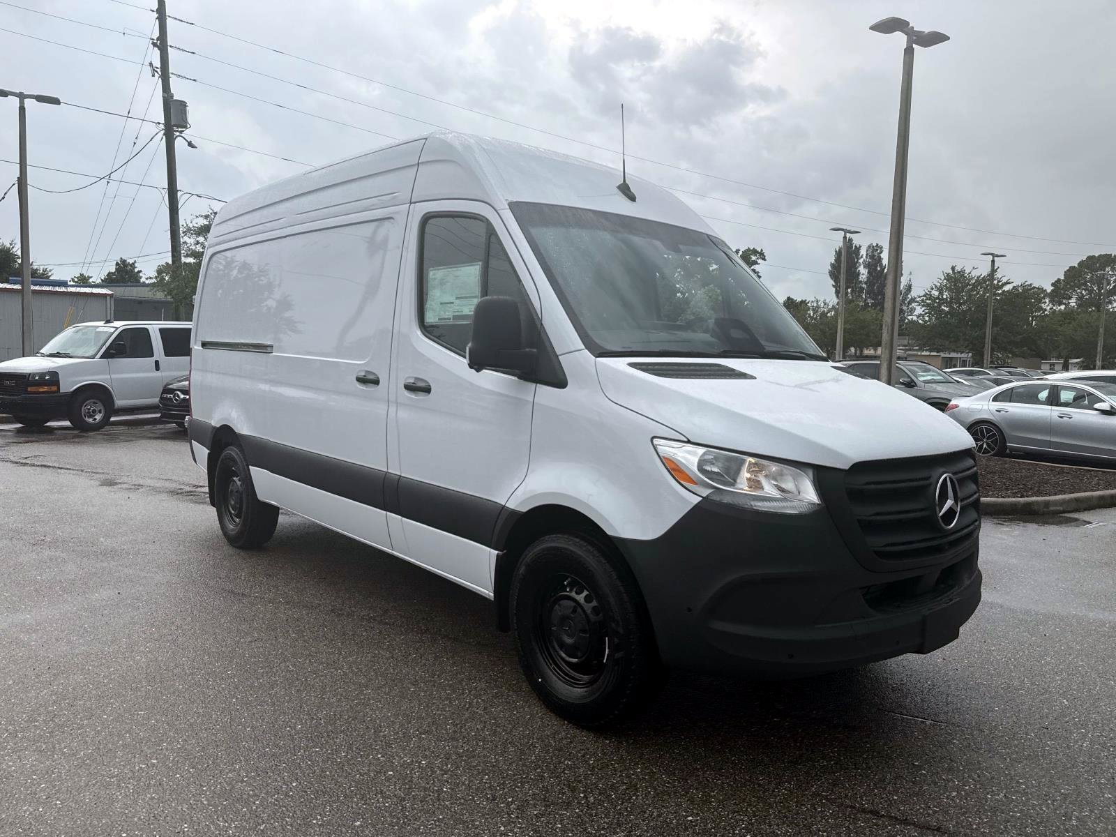 New 2026 Arctic White Sprinter Cargo 144 WB image 6