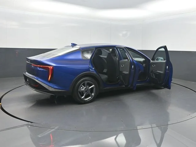 Used 2025 Blue Kia LXS image 30