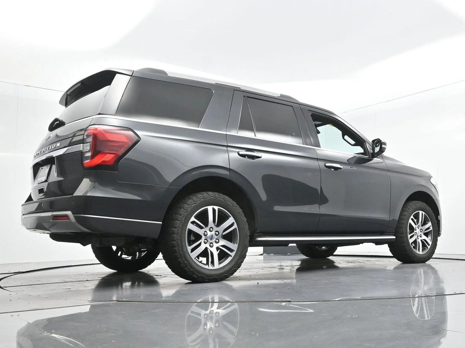 Used 2022 Dark Matter Gray Ford Limited image 58