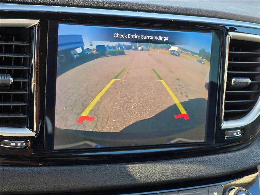 Used 2024 Black Chrysler Touring L image 5