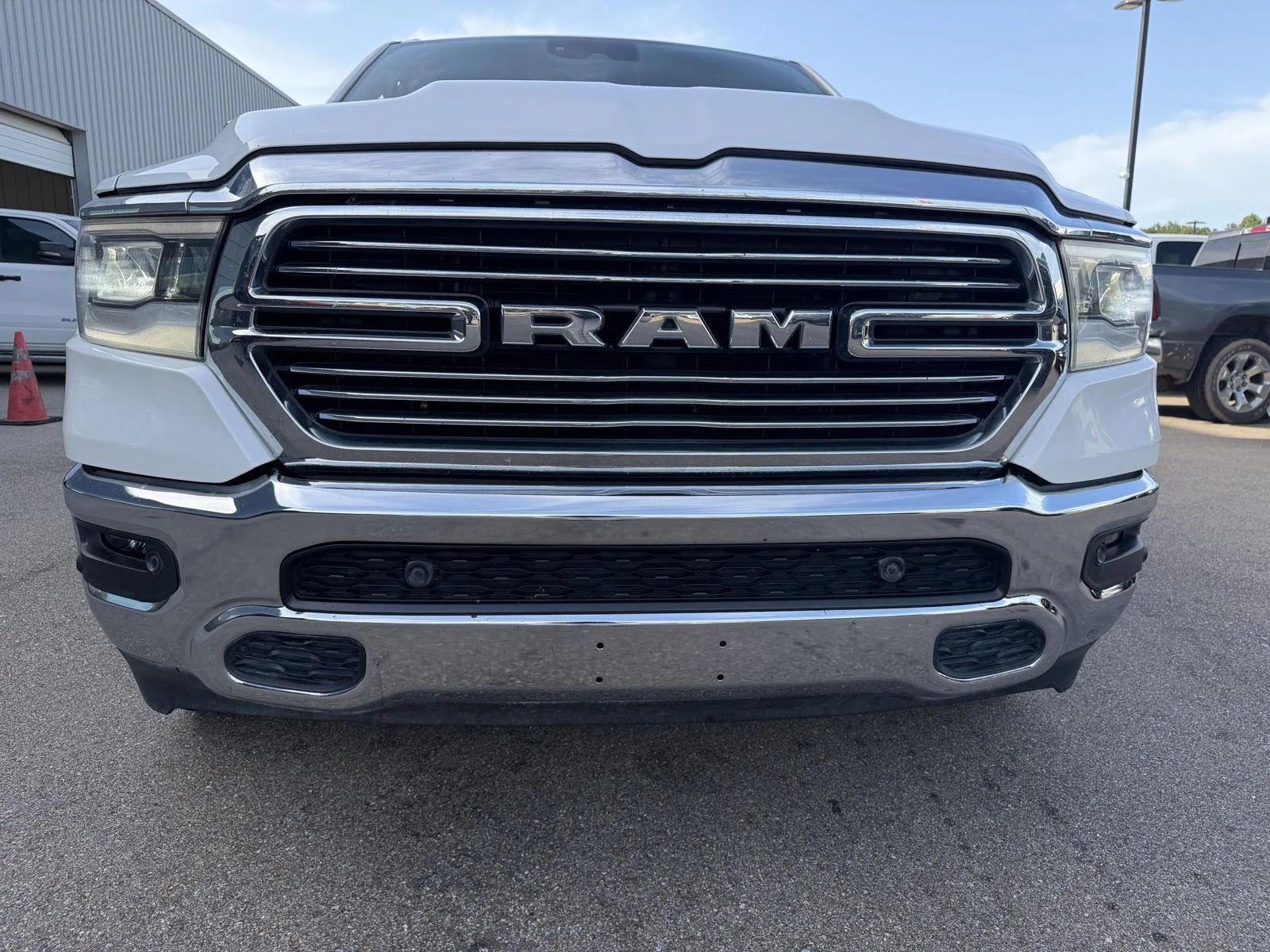 Used 2023 Ivory White Tri-Coat Pearlcoat Ram Laramie image 24