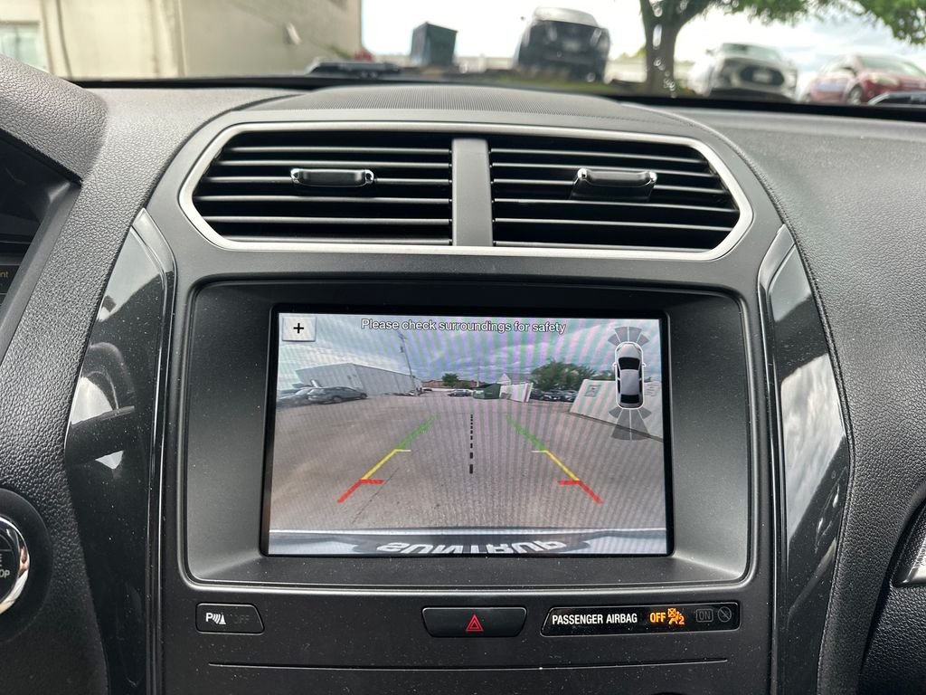 Used 2018 Gray Ford XLT image 18