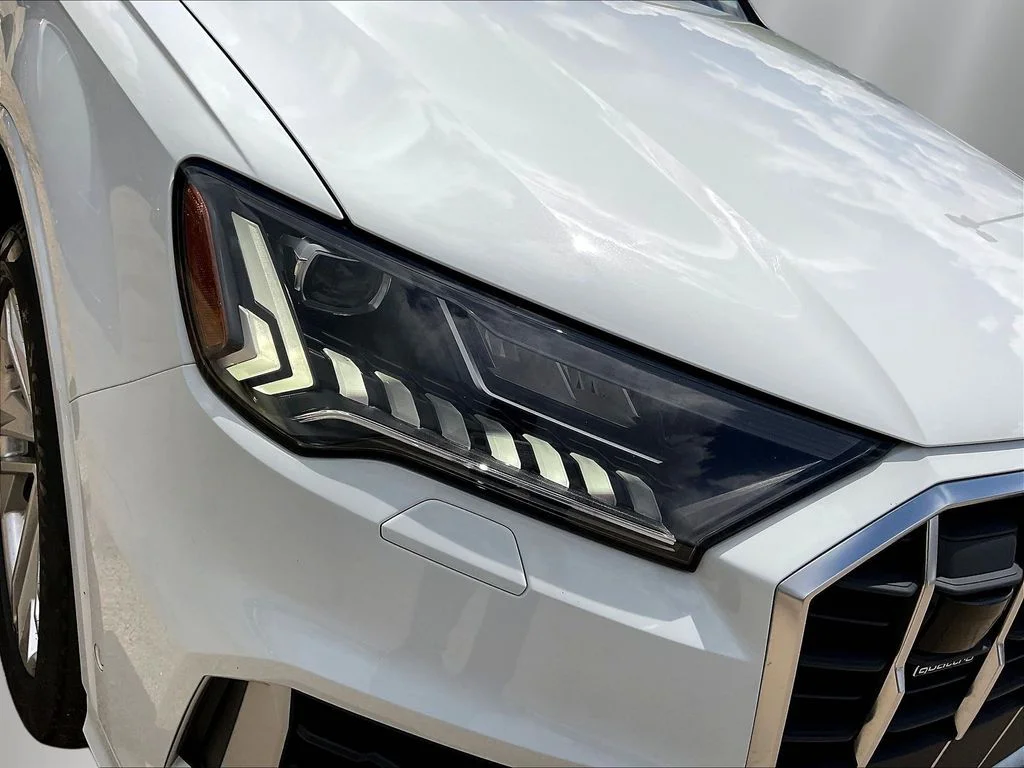 Used 2023 Glacier White Audi 55 Premium Plus image 33