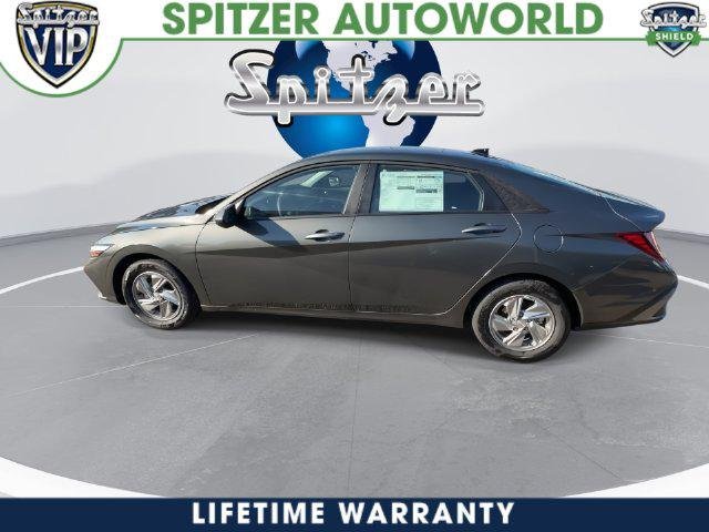 New 2026 Gray Hyundai SE image 17