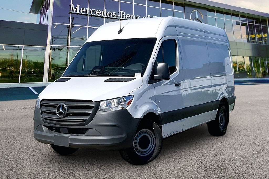New 2026 Arctic White Mercedes-Benz Cargo 144 WB image 2