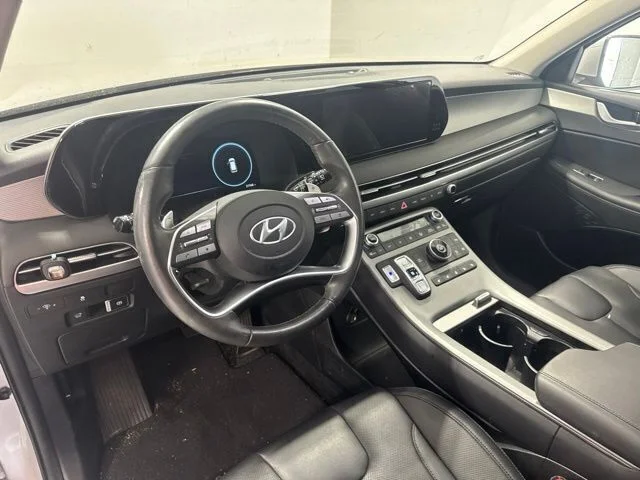 Used 2025 Silver Hyundai SEL Premium image 13
