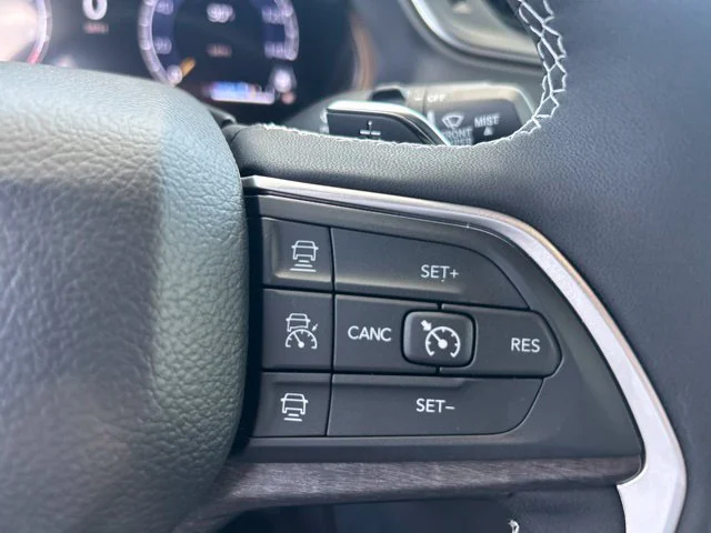 Used 2025 Gray Jeep Limited image 14