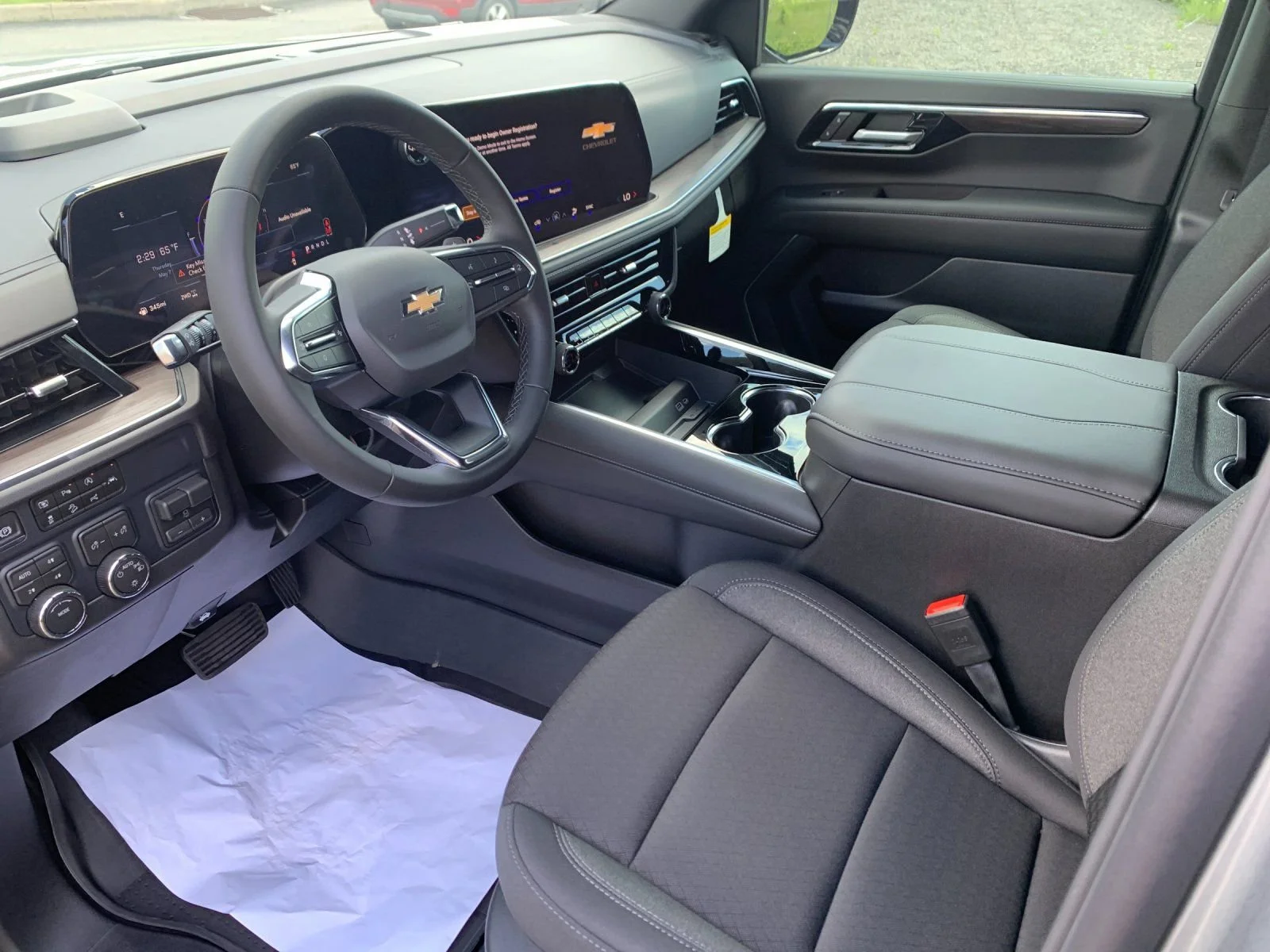 2026 Chevrolet Tahoe LS - Photo 10