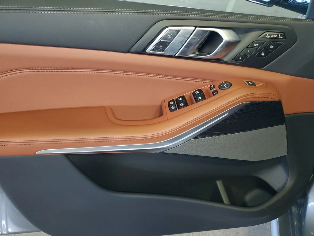 New 2027 Skyscraper Grey Metallic BMW M60i image 15